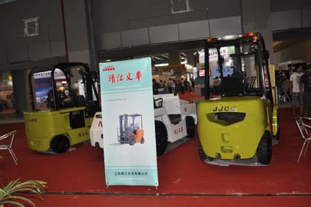 靖江叉车亮相第九届广州国际品牌叉车及配件展