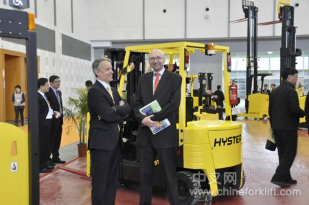 海斯特及优特力在LogiMAT China 展示全球工厂优秀叉车