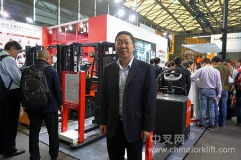 合力叉车开启新能源模式