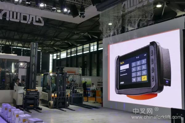 Crown -科朗参展LogiMAT 剑指冷链物流——专访科朗叉车全国销售总监林艺铭先生