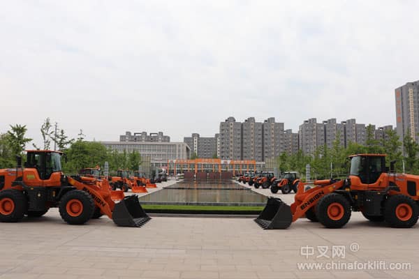 叉车行业新生力军——英轩重工正式入主工业车辆行业