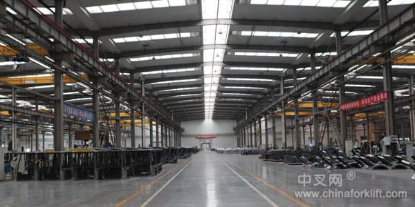 叉车行业新生力军——英轩重工正式入主工业车辆行业