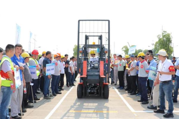 叉车技能大比拼——“丰田杯”叉车技能大赛圆满成功