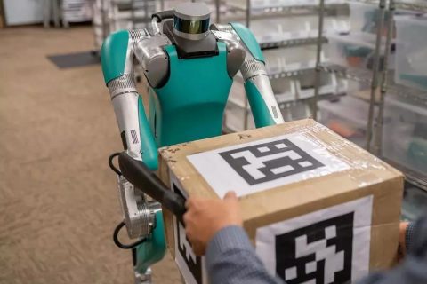 “全人形智能搬运机器人”横空出世，叉车咋整？