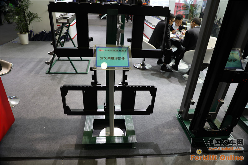 盛航叉车门架在CeMAT展上竞显特色