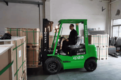 中力用户之声 | 油改电叉车助力汽车制造企业提高搬运效率