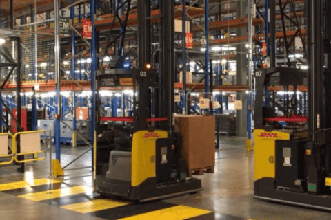 DHL Supply Chain 在 Tyrefort 仓库部署 MAXAGV 无人叉车