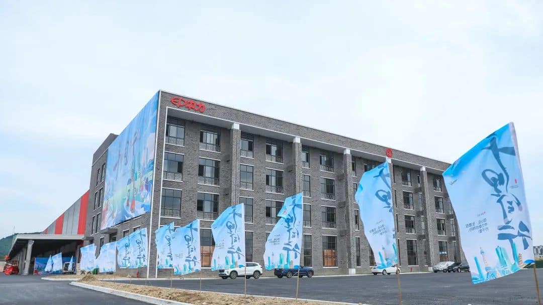 三台中力叉车