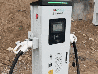 干线物流补能新选择 | 新疆伊宁市西北国际物流园1440kW重卡兆瓦超充站正式上线!