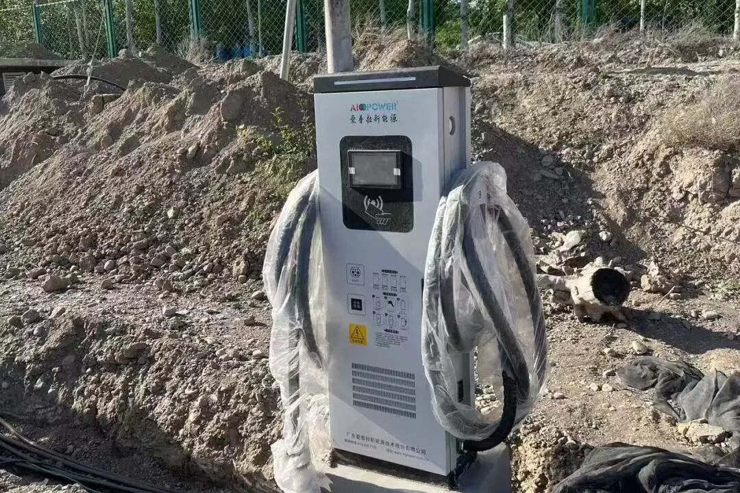 干线物流补能新选择 | 新疆伊宁市西北国际物流园1440kW重卡兆瓦超充站正式上线!