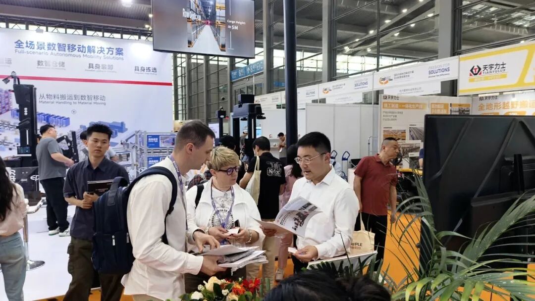 展会直击 | LogiMAT首日热度拉满!卓一凭窄巷道物流方案实力圈粉!