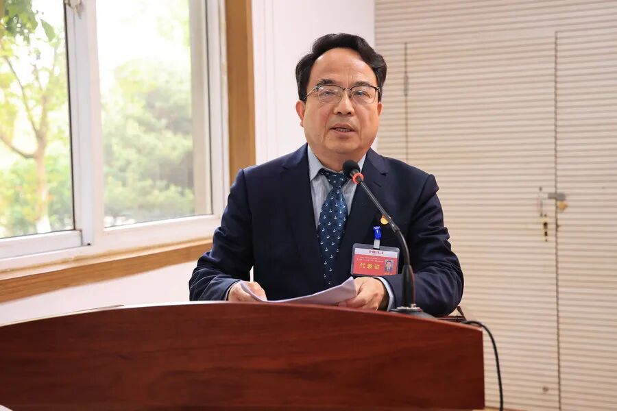 江淮重工第四届职工、工会会员代表大会第三次会议