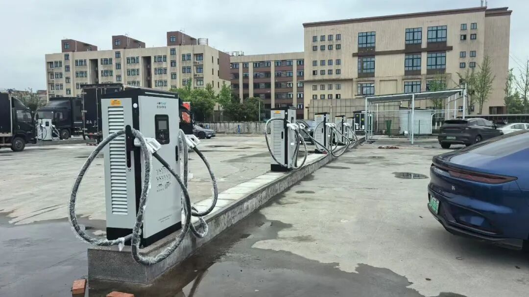 湖南长沙120kW城市快充站正式通电运营！