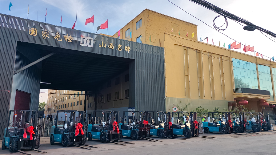 火爆交车 | 宝骊电车批量交付铸造名企，推动全厂叉车一举油转电