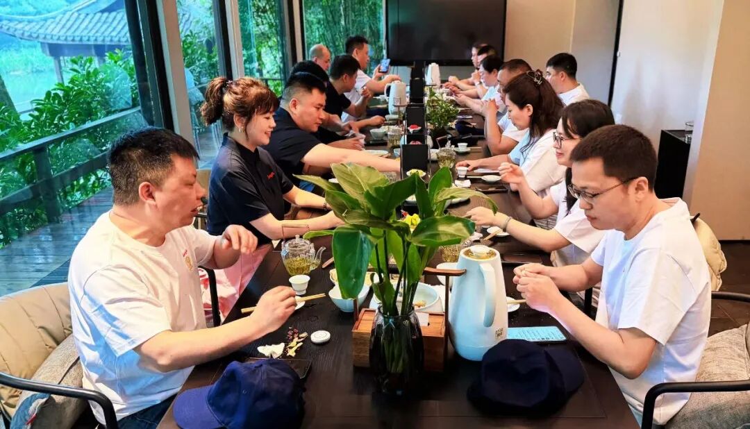 佛朗斯股份 2025业绩王者俱乐部杭州荣耀之旅圆满收官