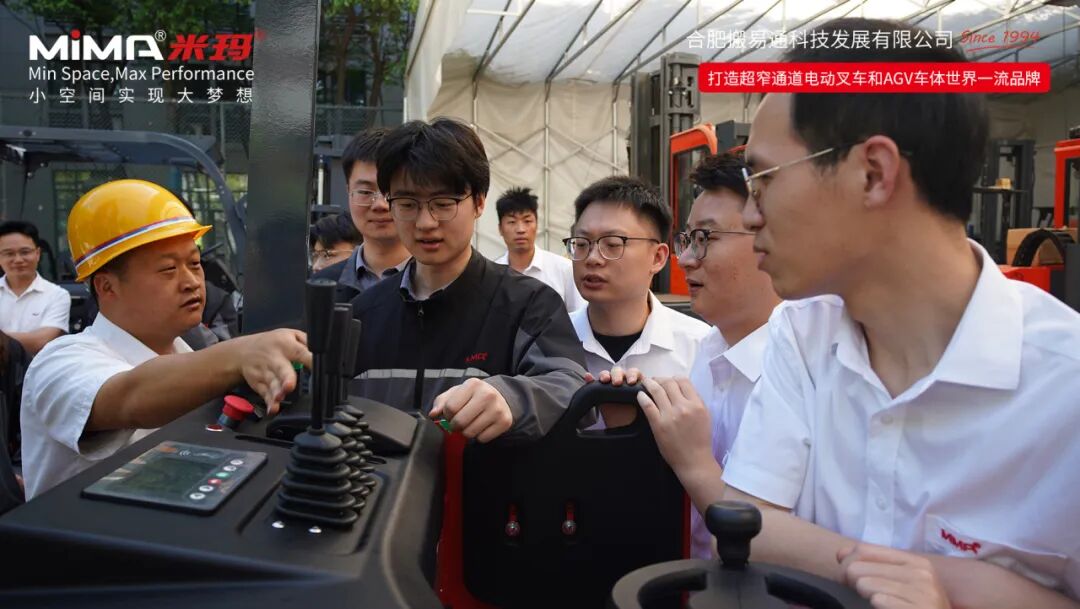 从“新”出发,以“安”为先 I 合肥搬易通(MiMA米玛)新员工叉车实操培训,让专业成为本能!