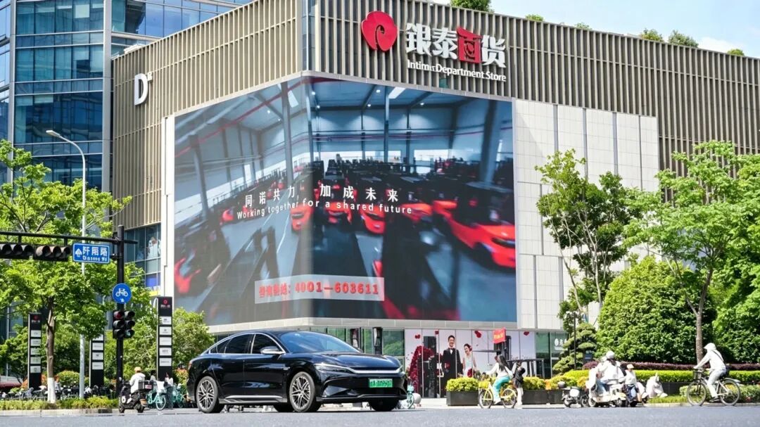 诺力叉车・智搬未来|高铁加速度,湖人足球风--品牌盛宴点亮杭州