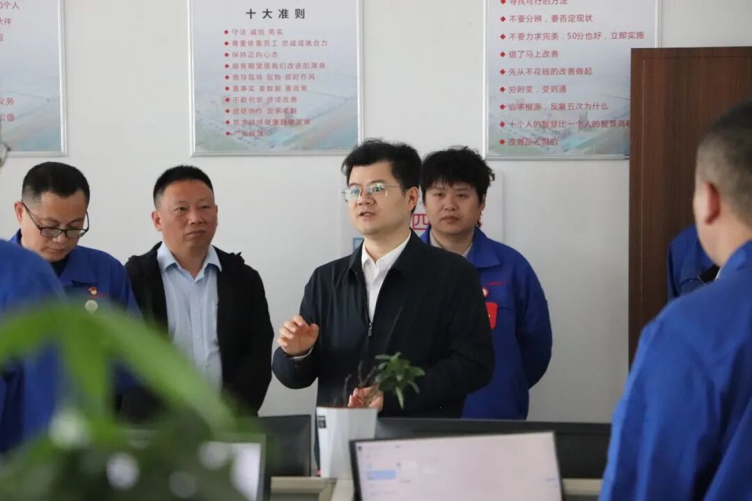 盘锦合力铰接式三向叉车进入TR4验收评审阶段