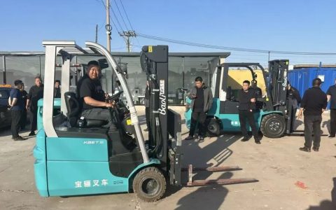 宝骊推介会火爆果乡，助力“金果”仓满库盈