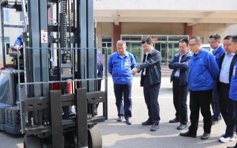 盘锦合力铰接式三向叉车进入TR4验收评审阶段