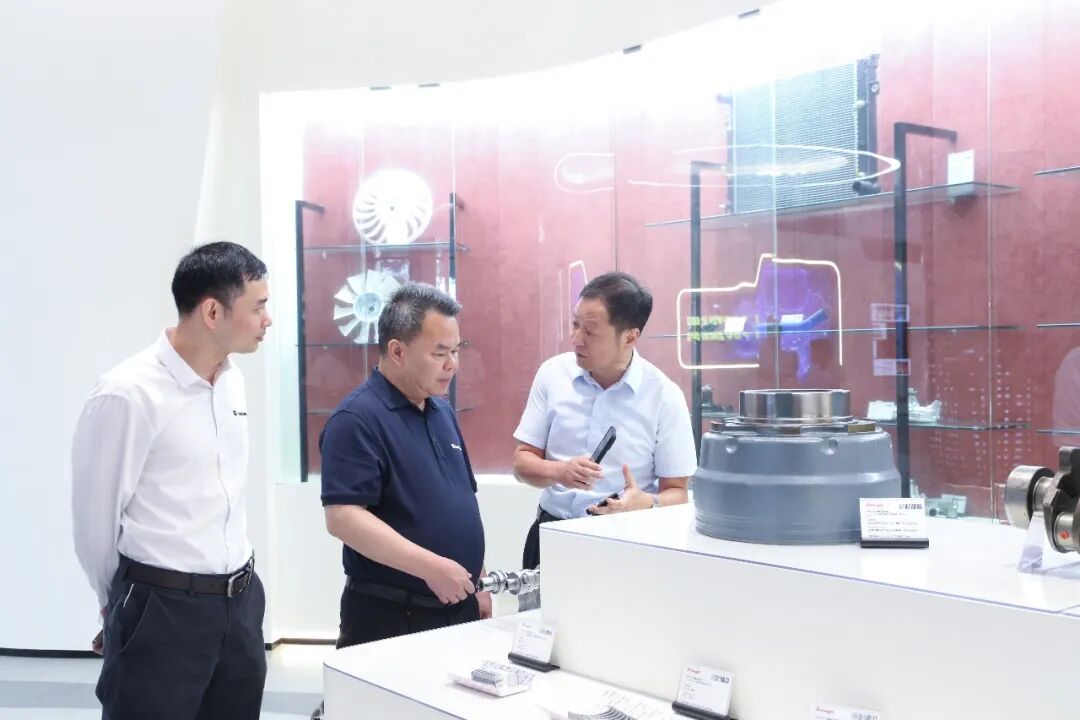 柳工集团、柳工股份董事长郑津一行莅临佛朗斯股份视察、指导