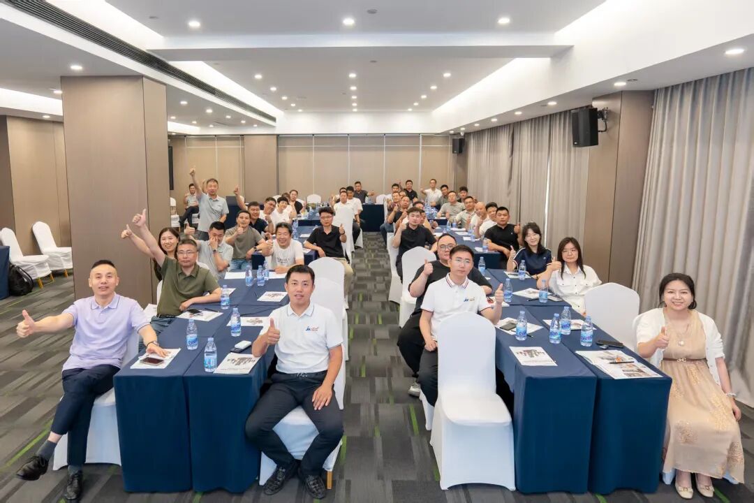 聚力华北|卓一智能叉车VNA窄巷道产品技术交流会（北方天津站）圆满落幕！