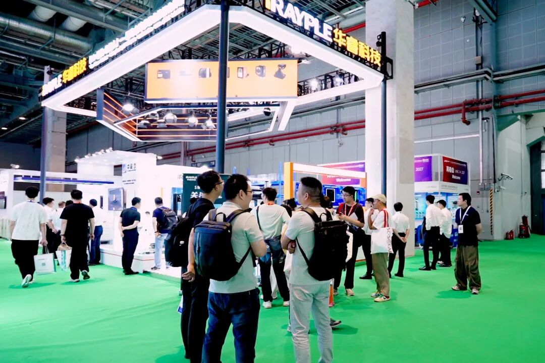 光伏展现场直击 | 视觉检测+AMR柔性搬运,驱动光伏与智慧能源产业全链智造升级