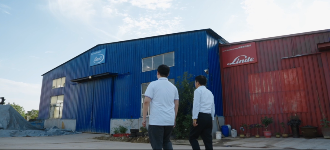 两代人薪火接续,三十载初心笃行|经销商传承故事,见证宝骊共生力量