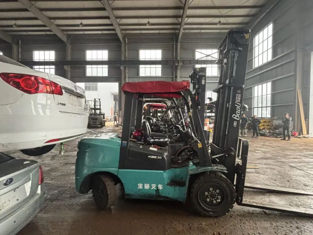 火爆交车 | 宝骊X1L集中交付，废旧车拆解行业油改电再添新标杆