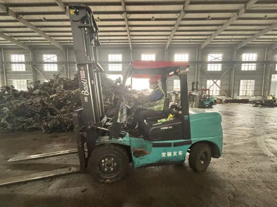 火爆交车 | 宝骊X1L集中交付，废旧车拆解行业油改电再添新标杆