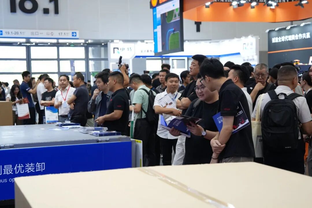 展会变秀场!2026LET 广州物流展,中力机器人又玩出新花样!